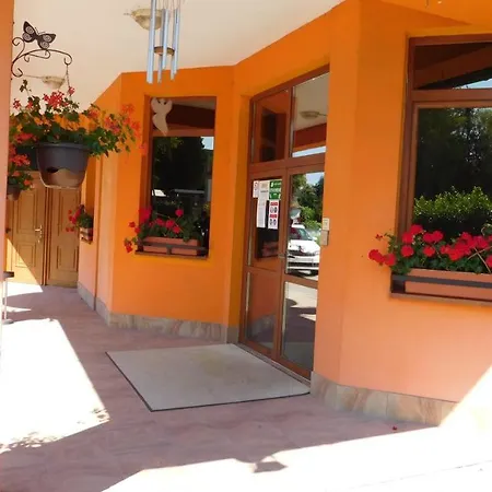 Hotel Senica, Garni Senica