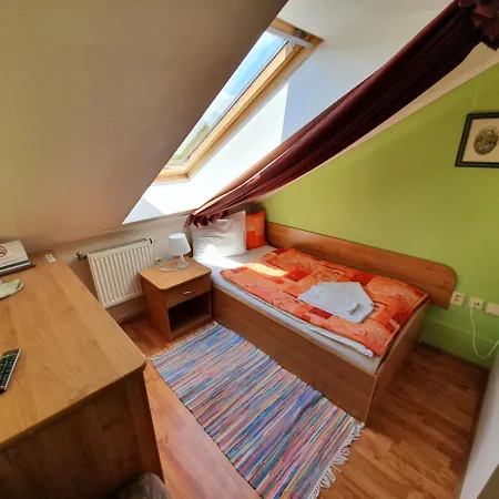 Hotel Senica, Garni 3*