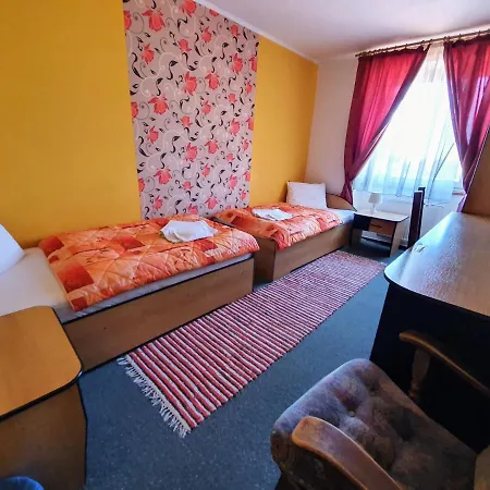 Senica, Garni Hotel Senica