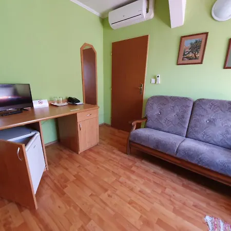 Senica, Garni Hotel 3*