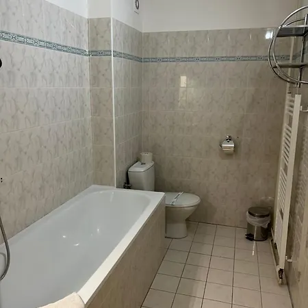 Senica, Garni Hotel 3*