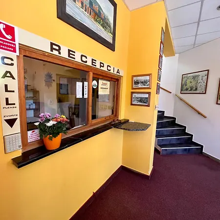 Hotel Senica